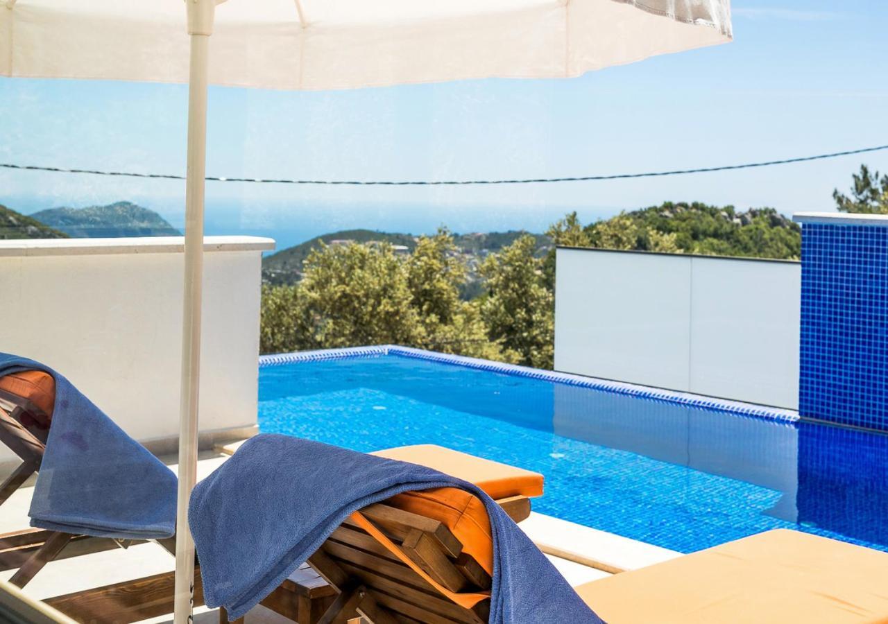 Villa 1 Sleeps 2 Honeymoon Isolated Infinity-Villa Orkide Uzumlu  エクステリア 写真