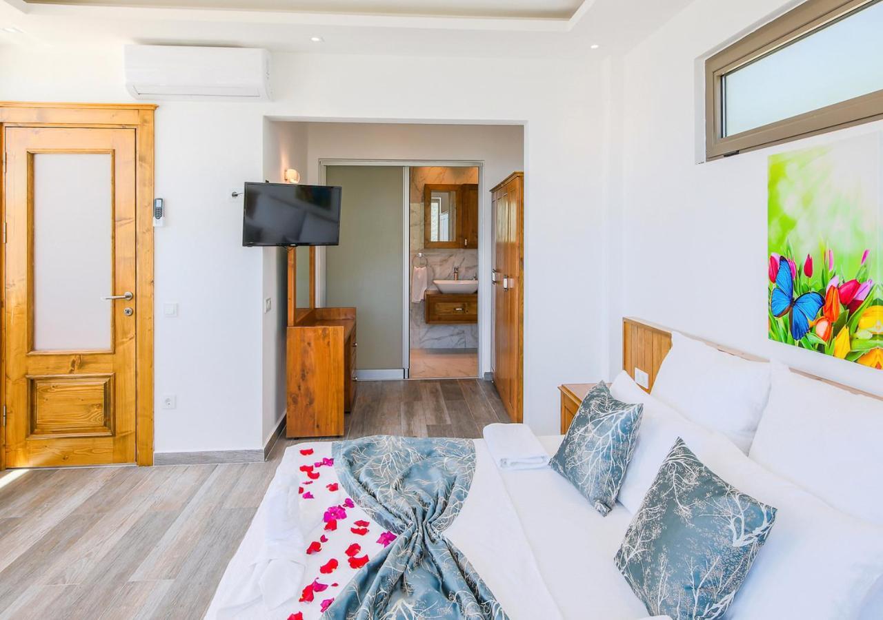 Villa 1 Sleeps 2 Honeymoon Isolated Infinity-Villa Orkide Uzumlu  エクステリア 写真