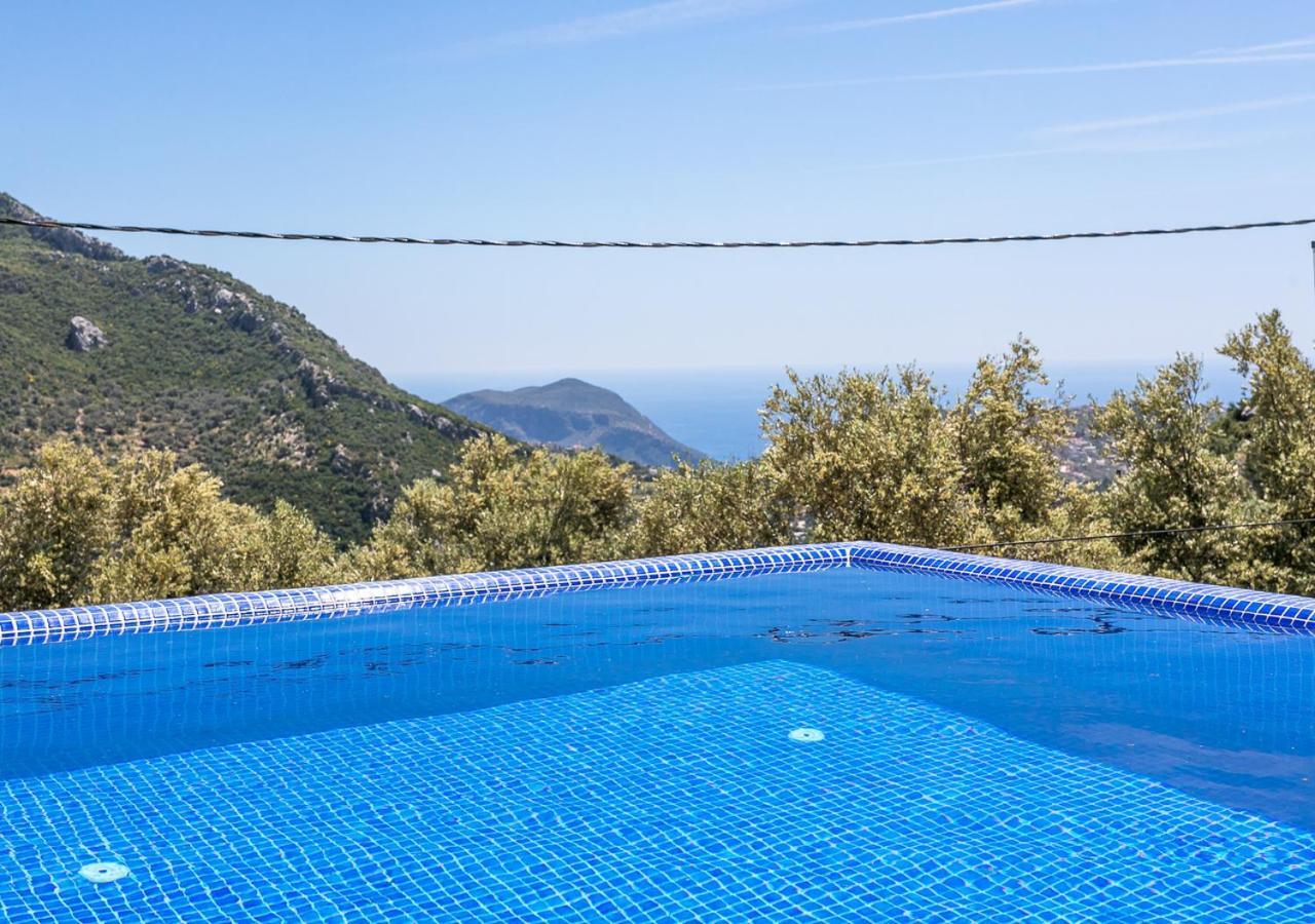 Villa 1 Sleeps 2 Honeymoon Isolated Infinity-Villa Orkide Uzumlu  エクステリア 写真